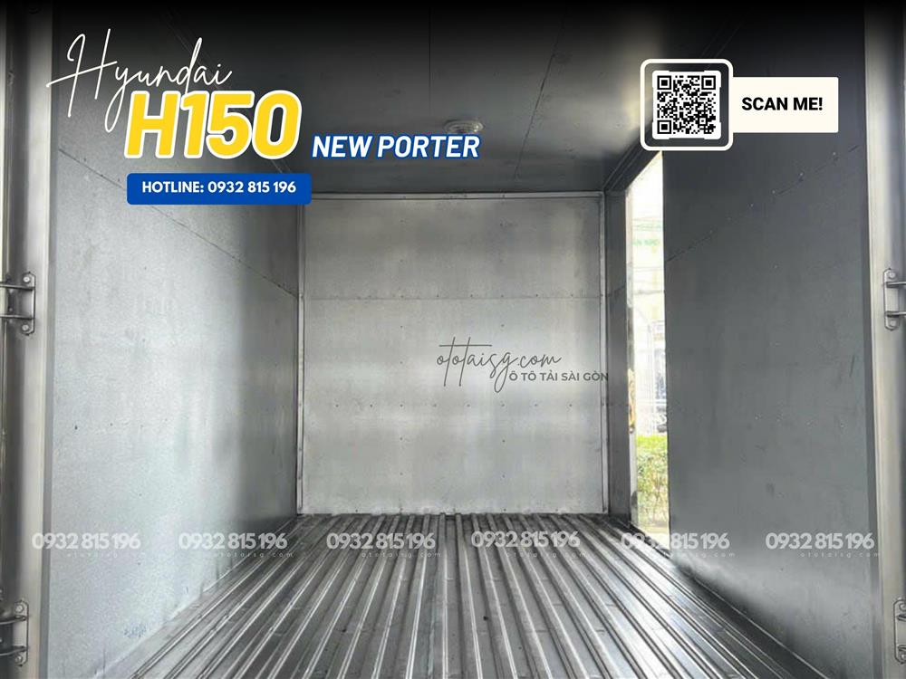 Kích thướt thùng xe tải Hyundai H150 1T5 rất lớn, cao 1,8m, có thể chở được tất cả các loại hàng hóa cồng kềnh